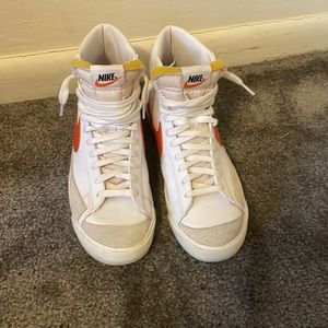 Nike Blazer Mid’ 77 Vintage “White Mantra Orange”